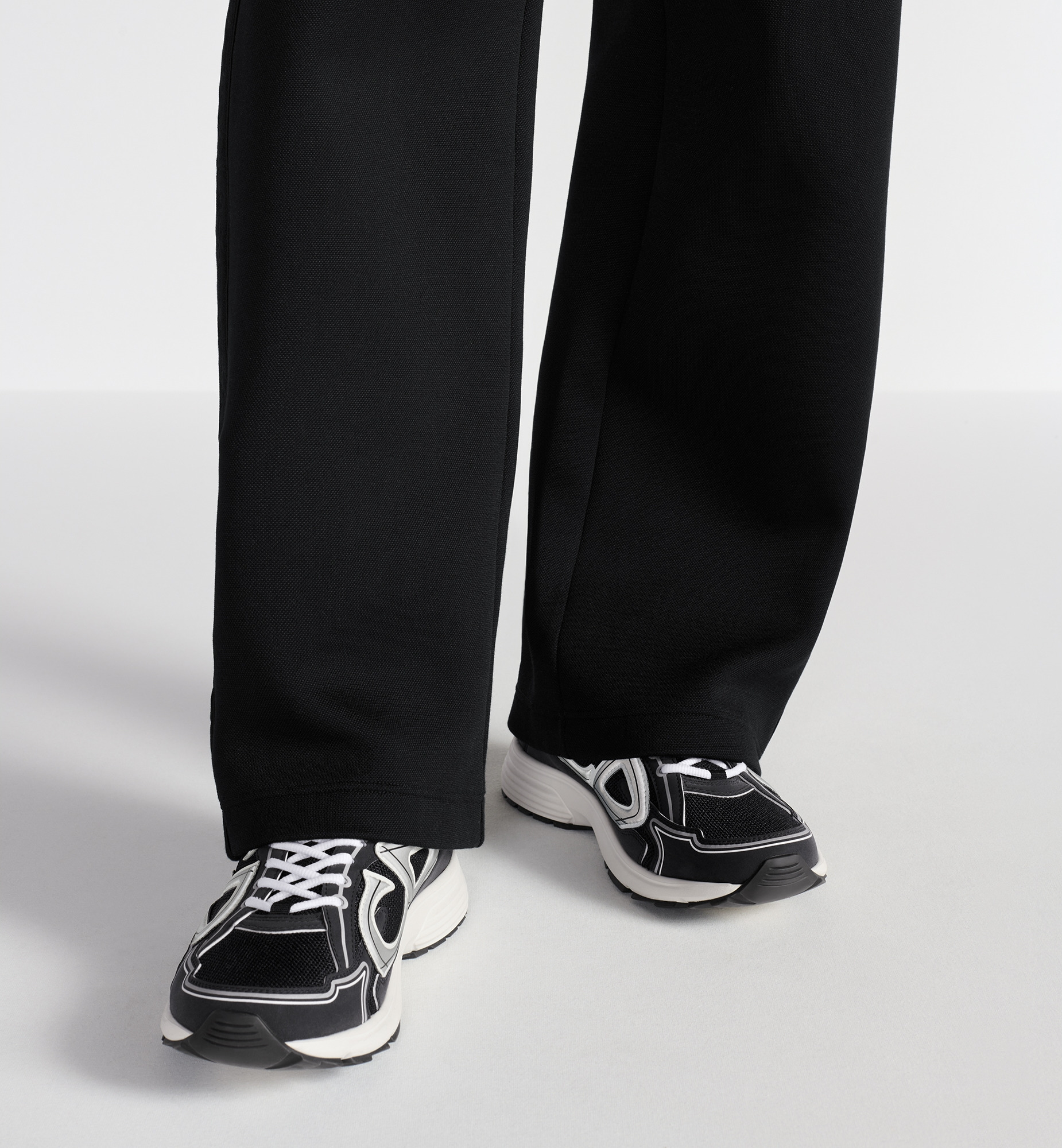 B30 Sneaker - 2