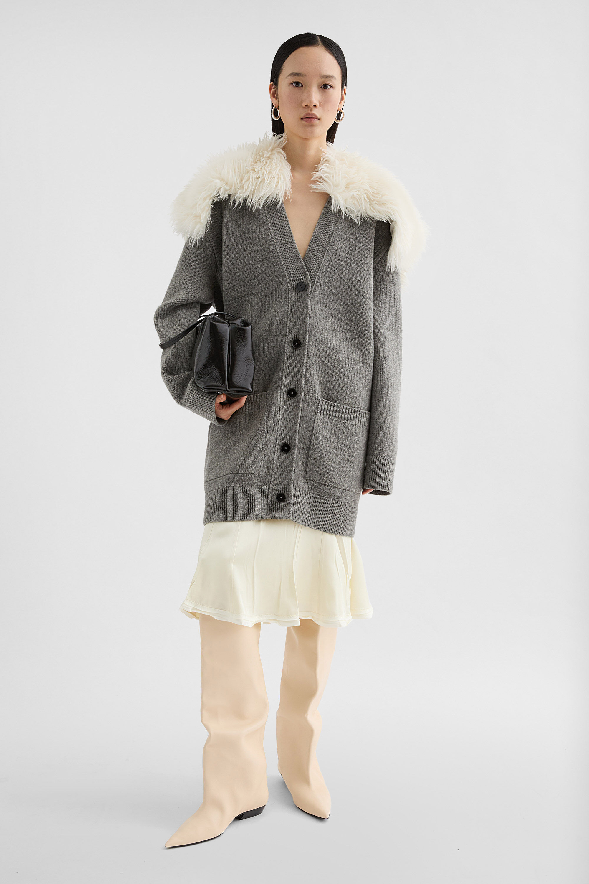 Midweight Wool Blend V-Neck Cardigan - 4