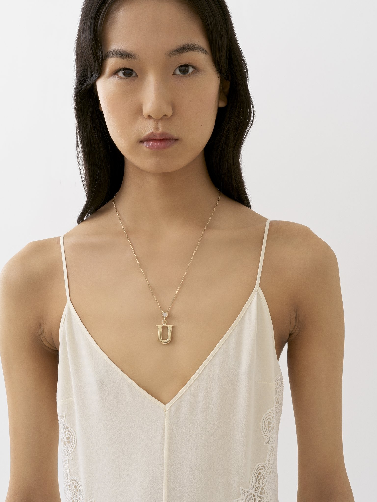 ALPHABET NECKLACE WITH PENDANT U - 3