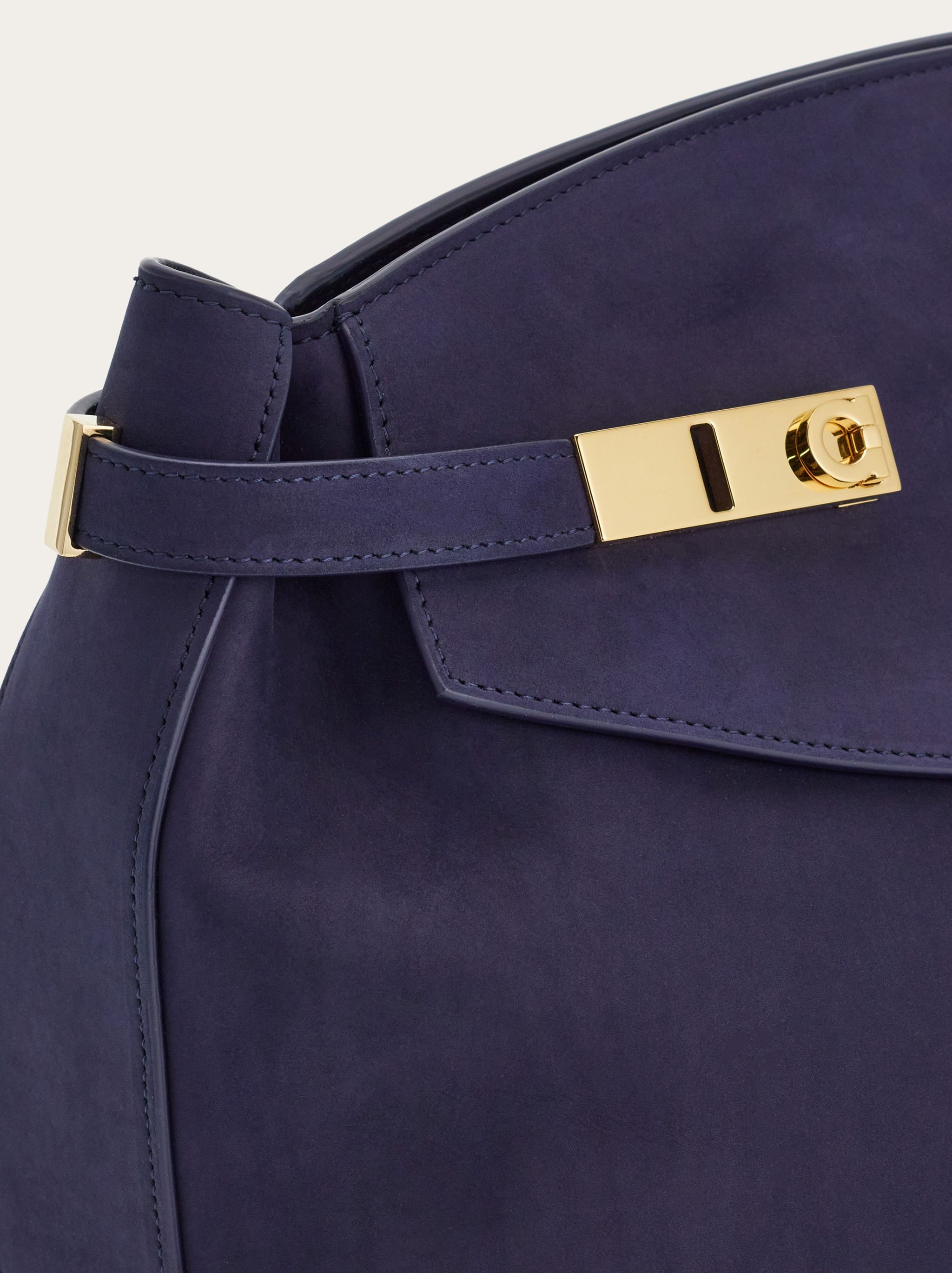 Hug pouch (L) - 8