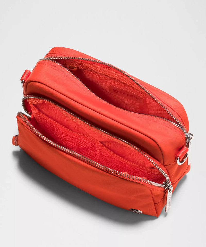 Everywhere Crossbody Bag 2L *Metal Hardware 4