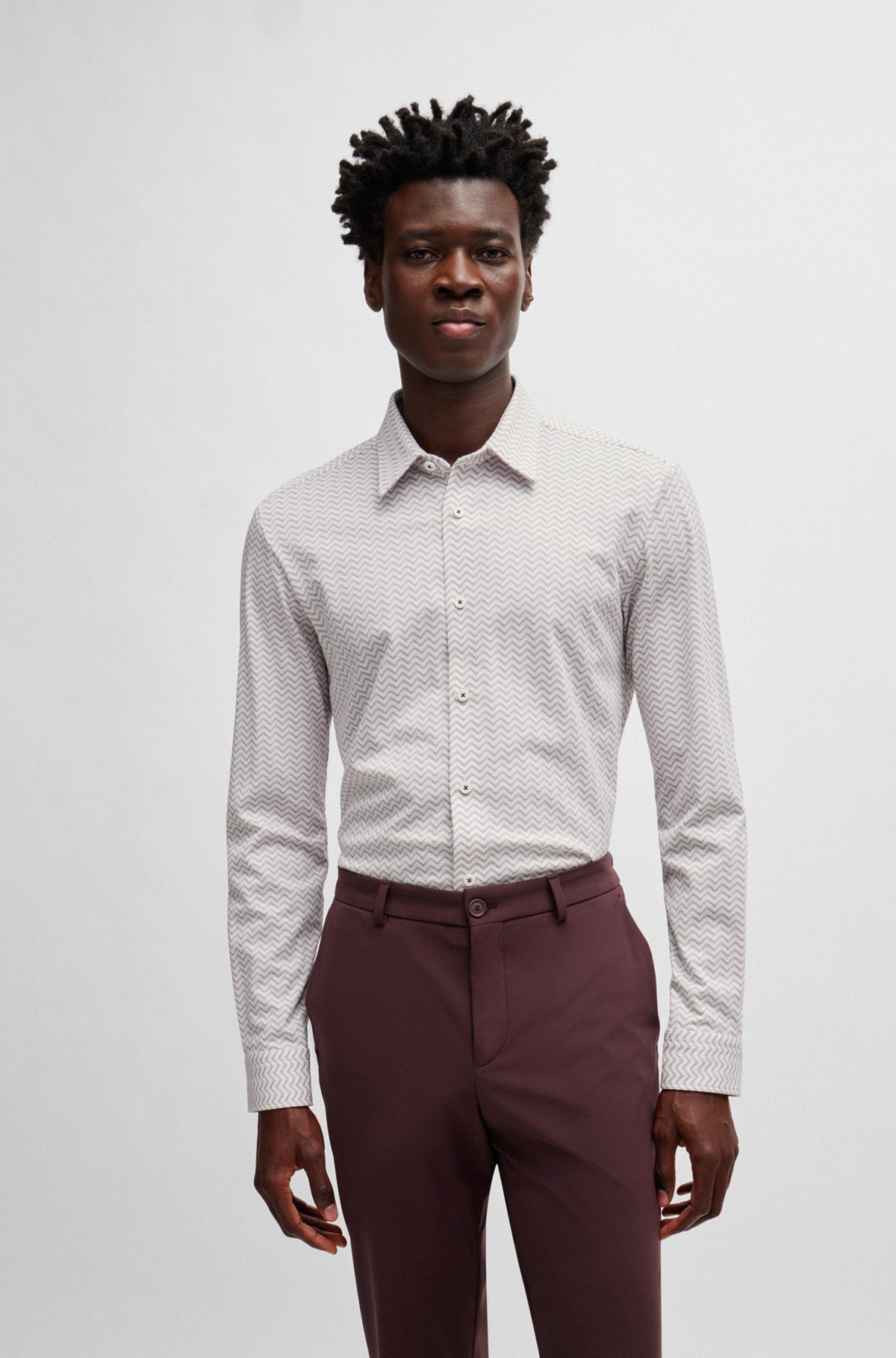 SLIM-FIT SHIRT IN PATTERNED PERFORMANCE-STRETCH FABRIC - 2