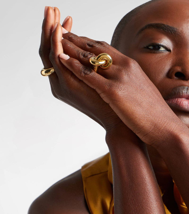 ENGELBERT New York 66 Big 18kt gold ring outlook