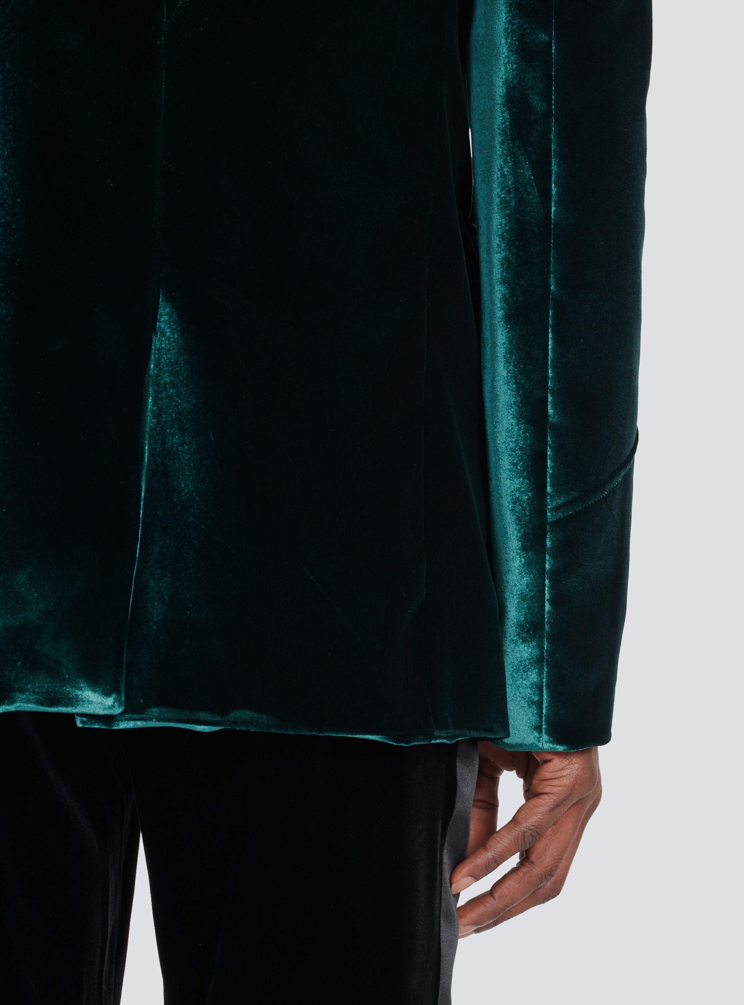 Velvet blazer with monogram lining - 7