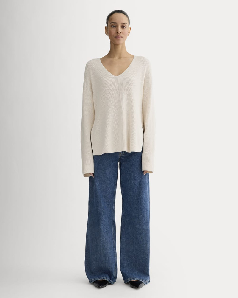 THE SLOUCHY V-NECK IN EVERYDAY COTTON 3