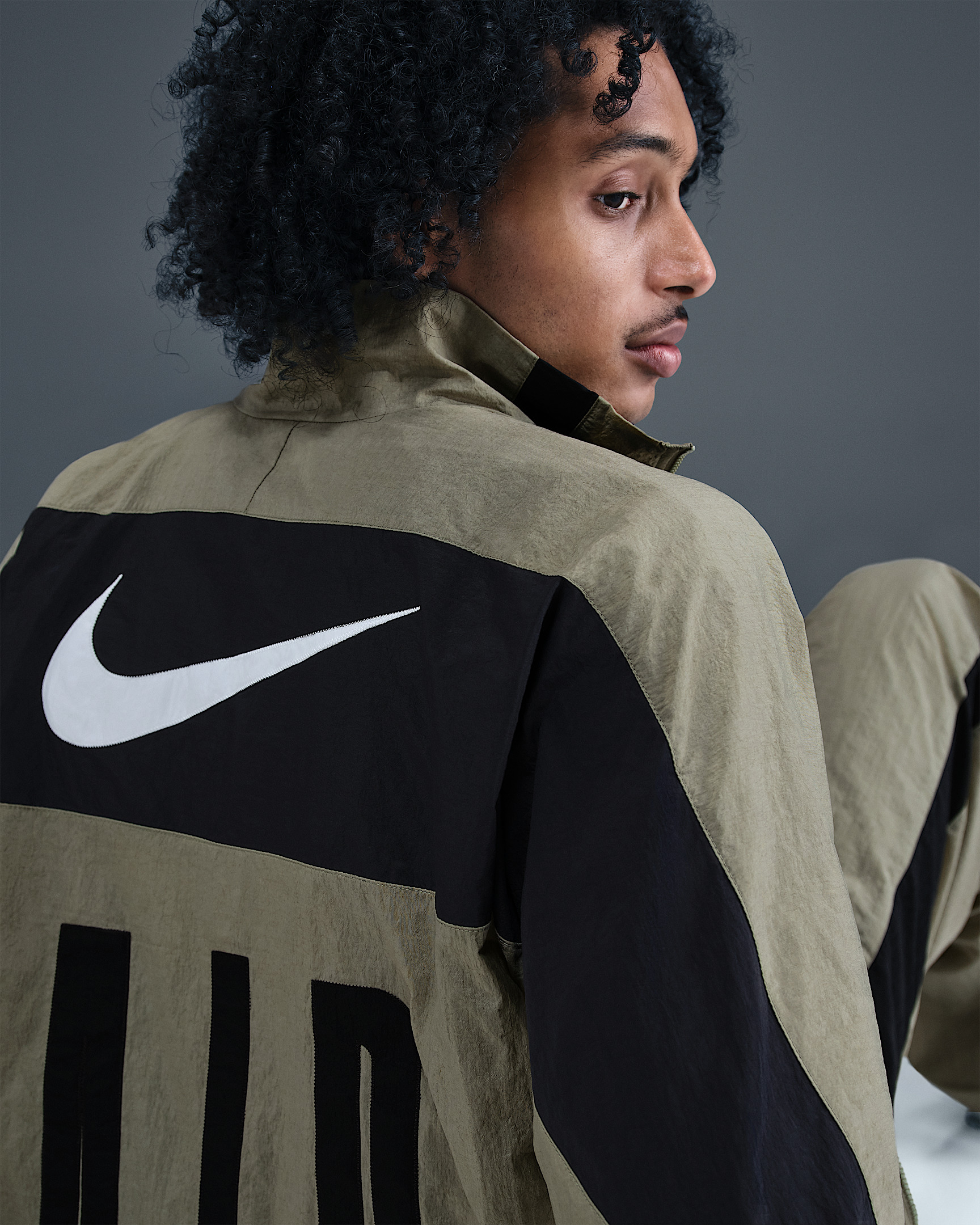 Nike Air Men's Woven Track Jacket - 3
