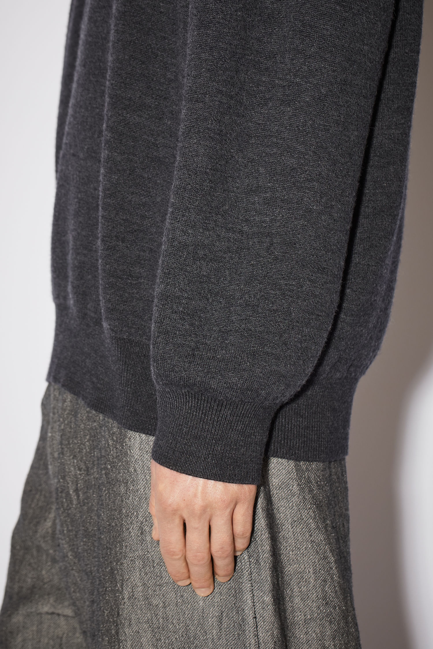 Crew neck sweater - Anthracite grey - 5