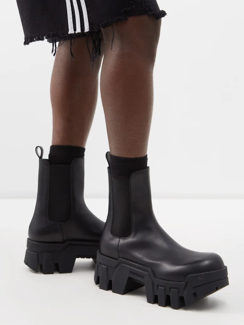 【BALENCIAGA】Bulldozer Chelsea Boot ★関税送料込み Balenciaga Men's Bulldozer Chelsea Boots | Neiman Marcus