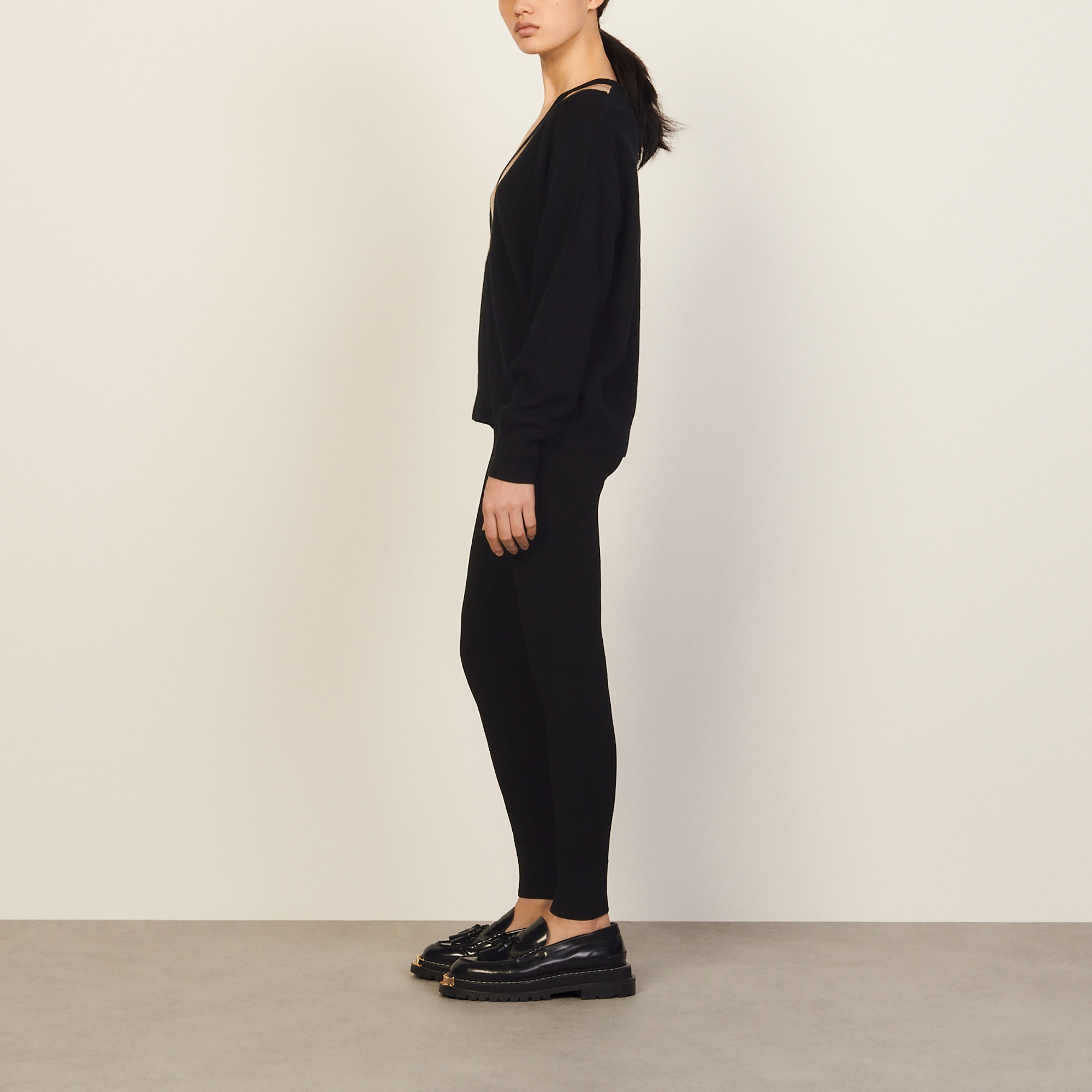 V-neck sweater - 4
