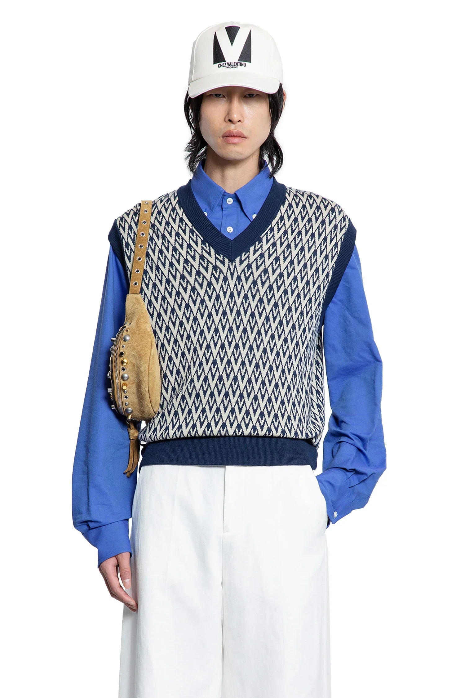Wool-Vest-With-Toute-La-V-All-Over-Jacquard - 5