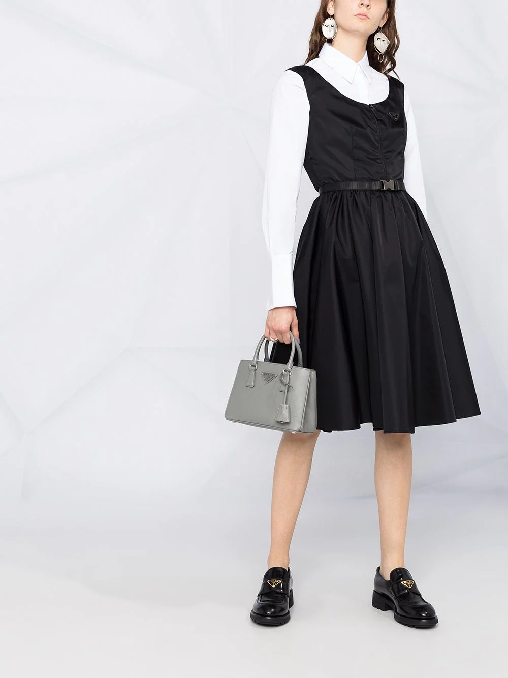 belted logo plaque flared dress - 2