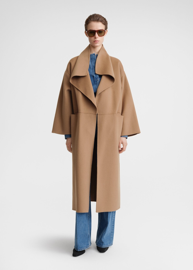 Totême Signature wool cashmere coat camel outlook