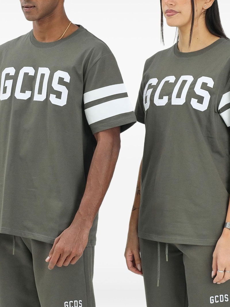 GCDS logo stripe T-shirt outlook