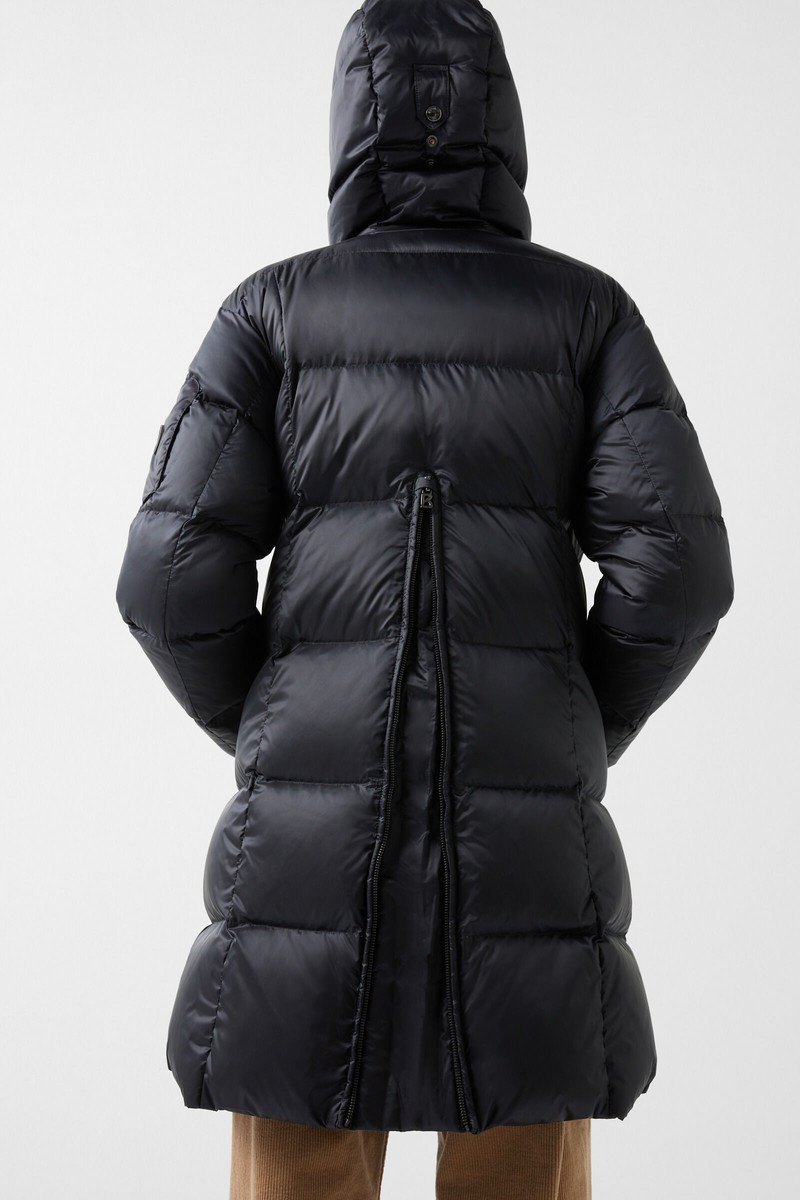 Fanja Down coat in Navy blue 5