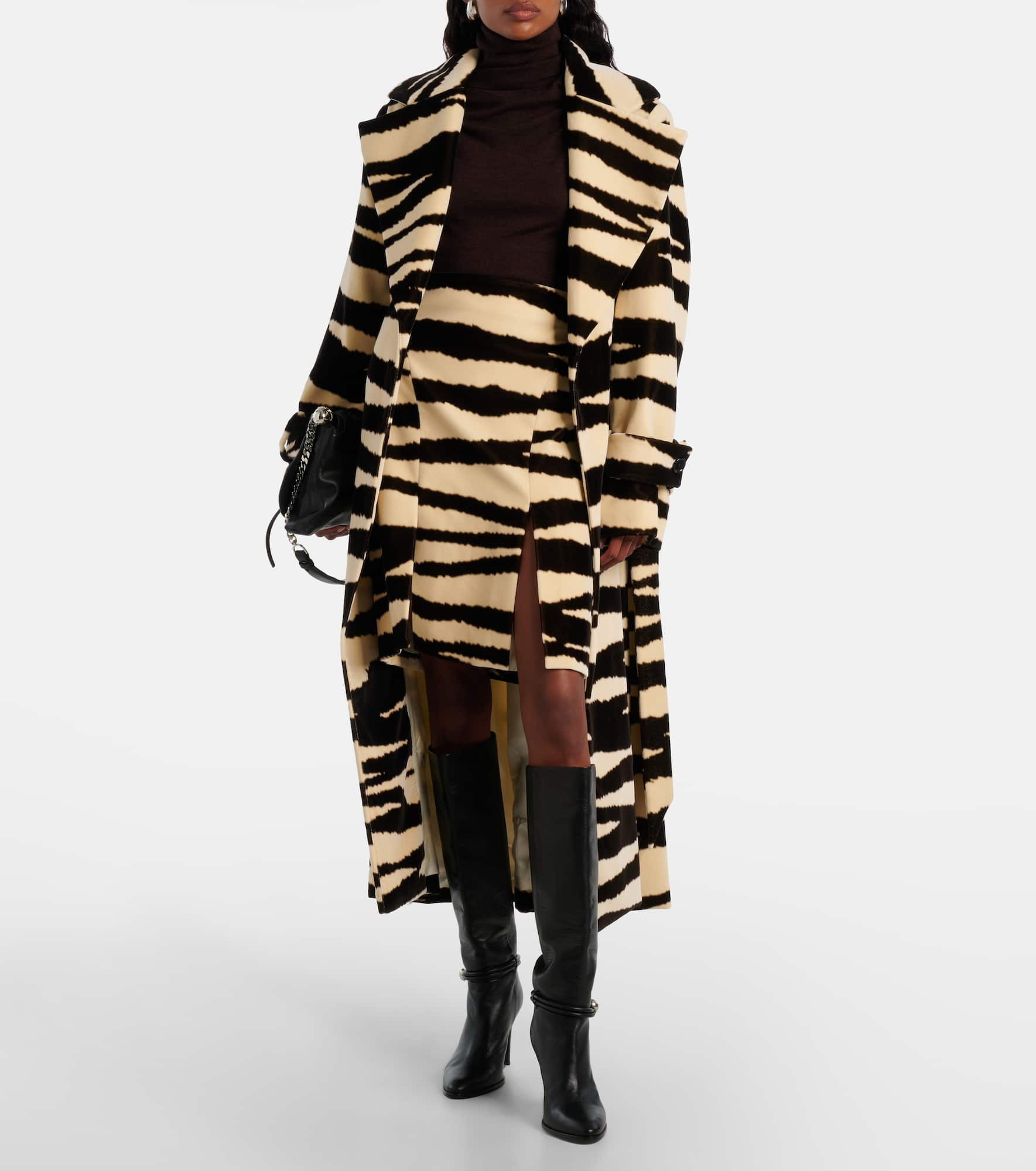 Zebra-print cotton velvet wrap coat - 2