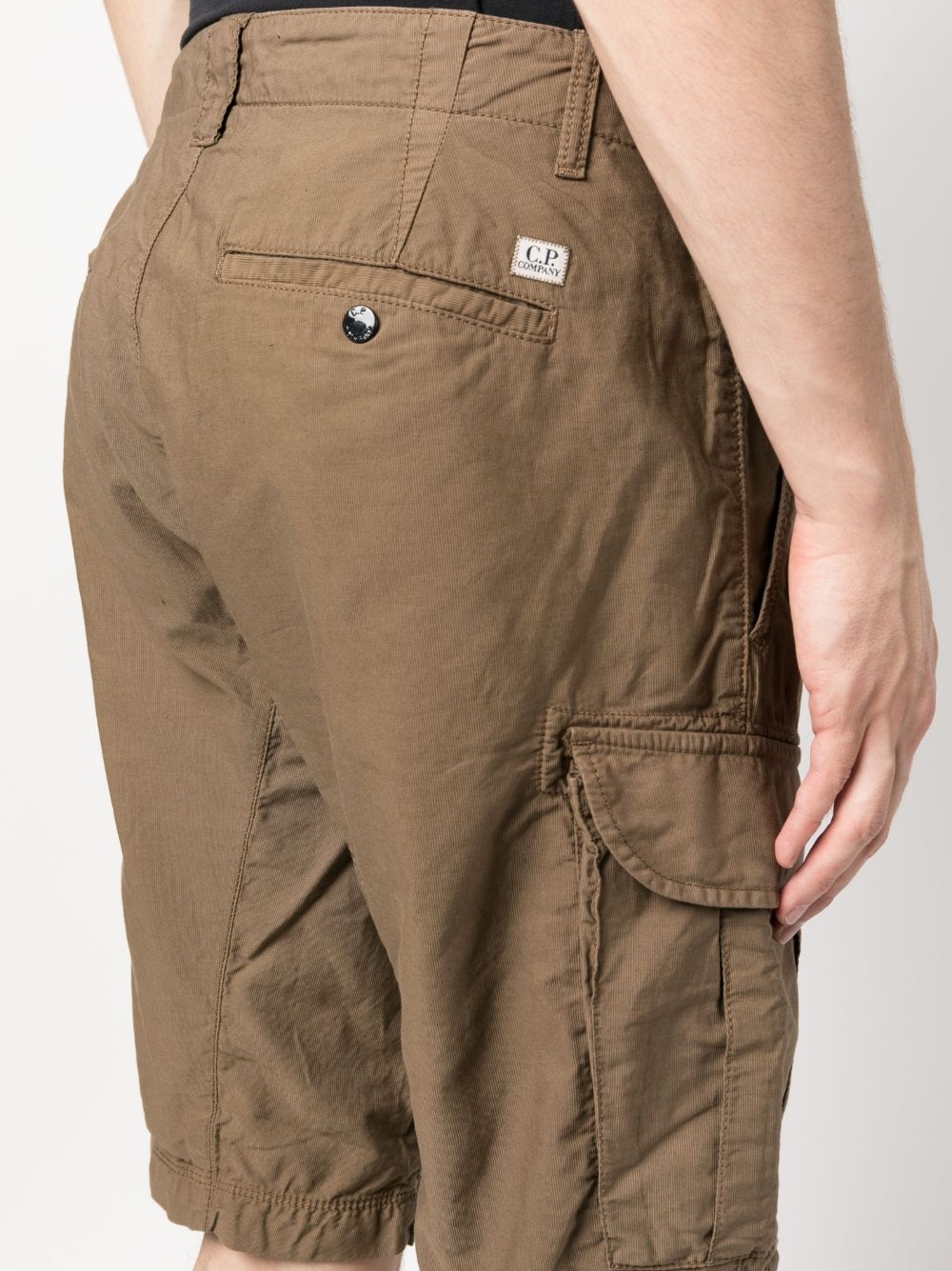 Lens-detail cargo shorts - 5