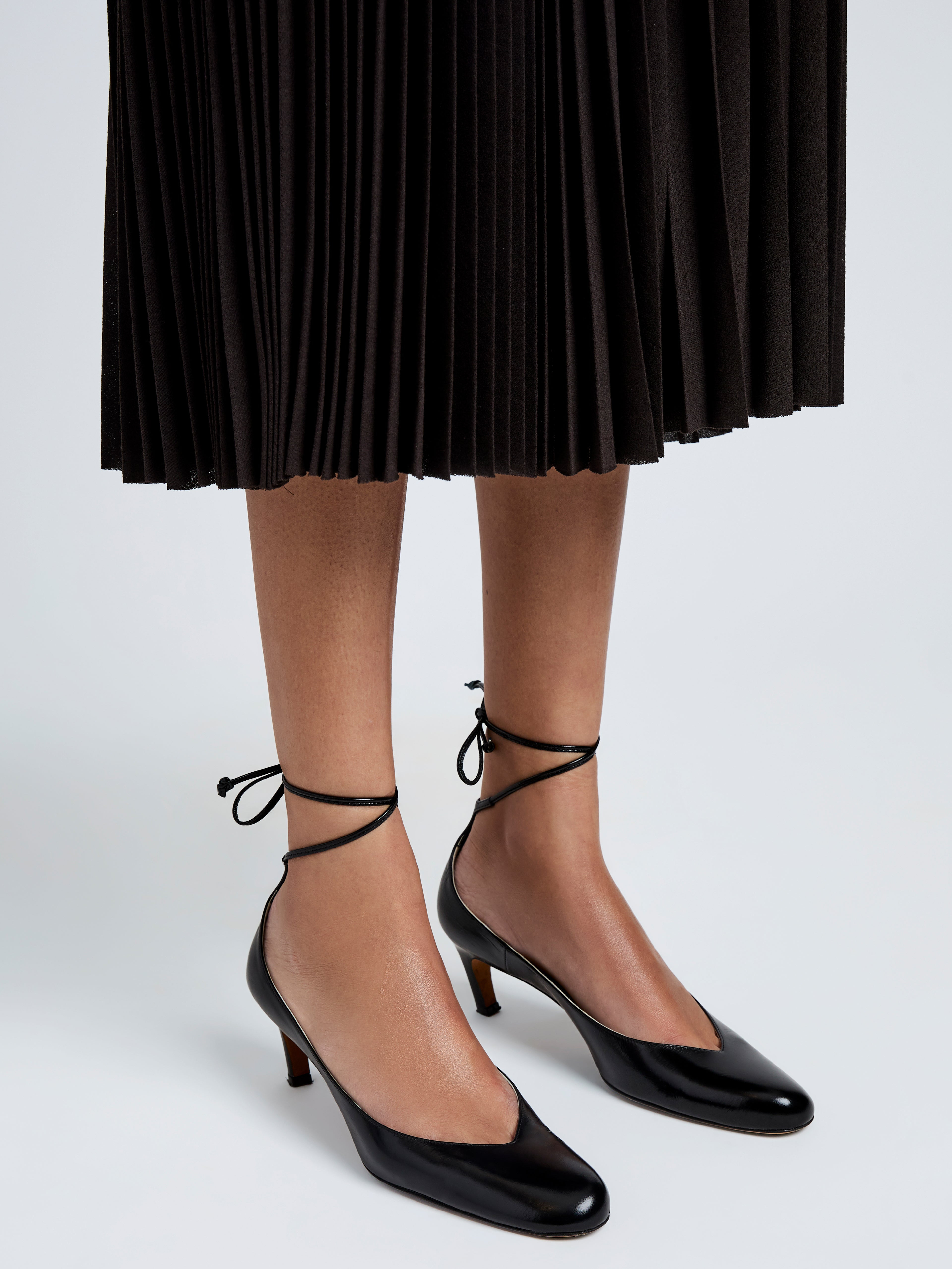 Uma Tie Pumps in Slick Calf - 4