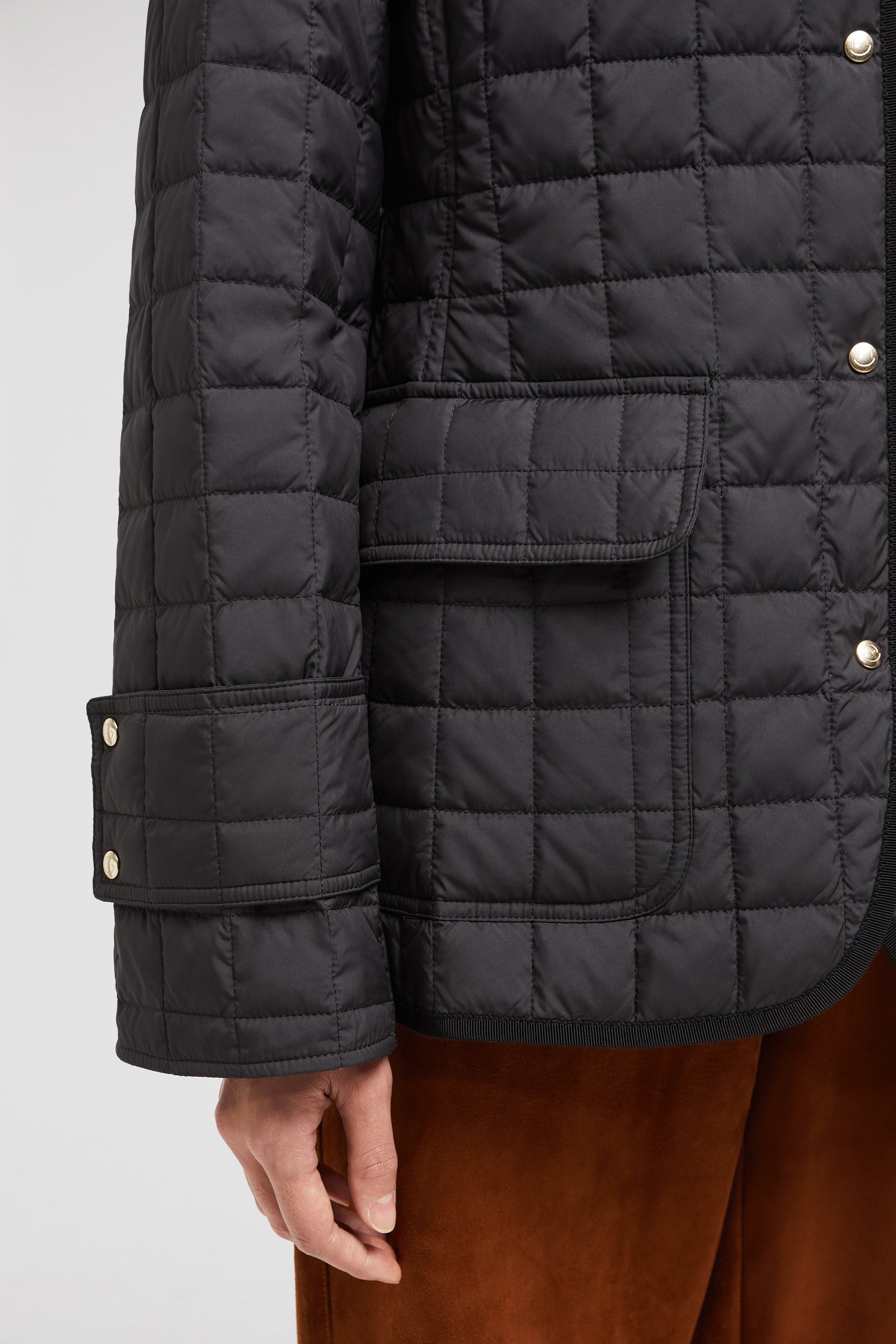 ◆可愛いフレアカット◆ Moncler EPINAL Moncler Epinal Square-Quilted Down Shirt Jacket | REVERSIBLE