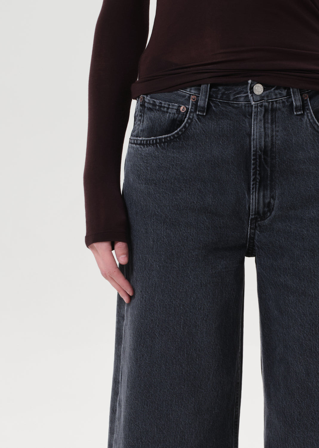 LOW CURVE JEAN IN SYMBOLIC - 5