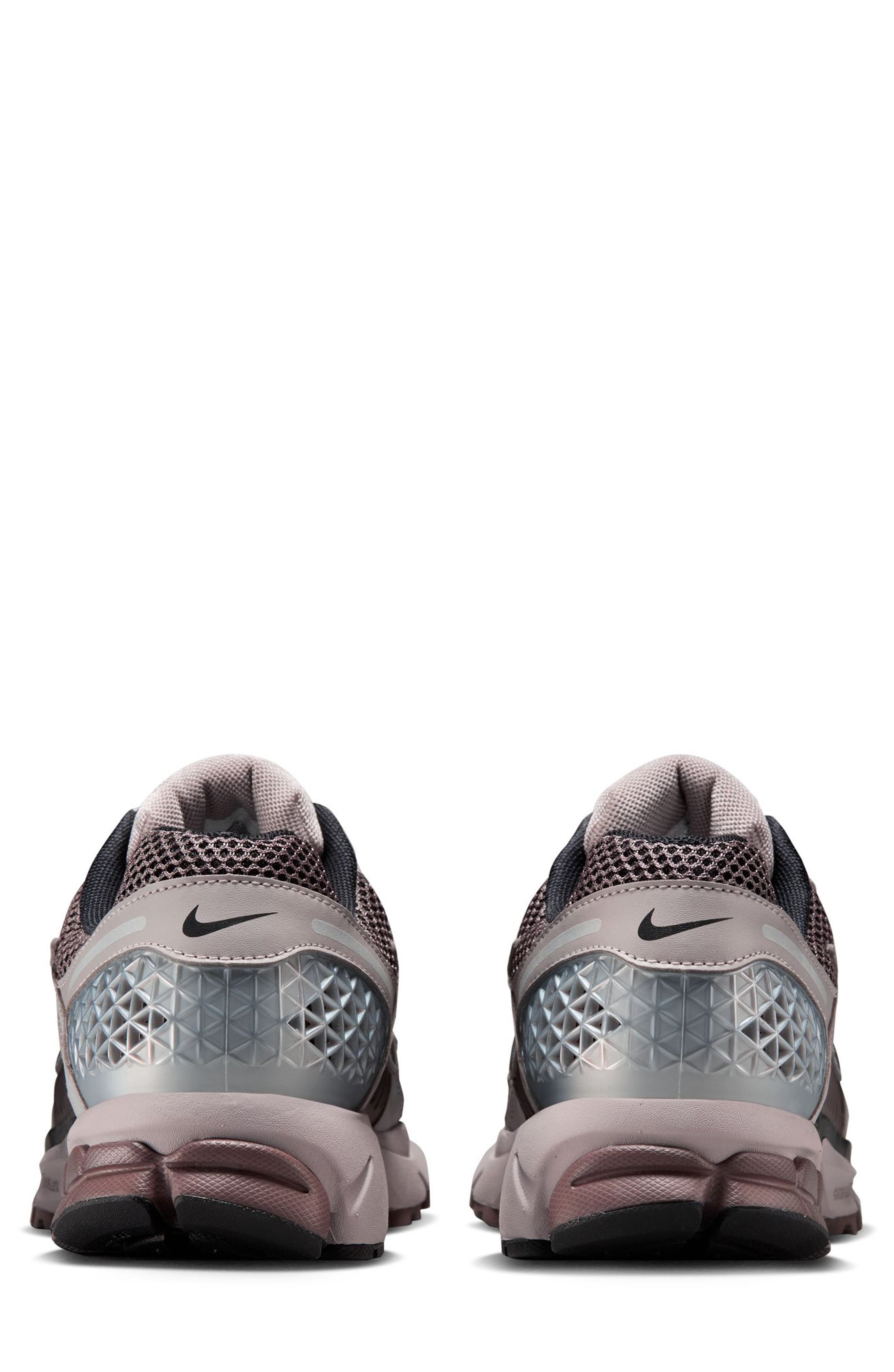 Nike Zoom Vomero 5 Sneaker in College Grey/Black at Nordstrom - 5