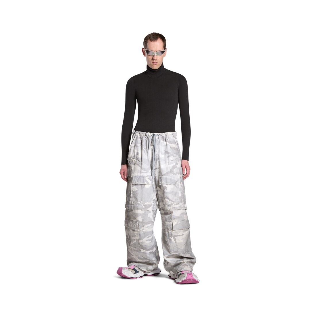 Large Cargo Pants in Light Grey - 2