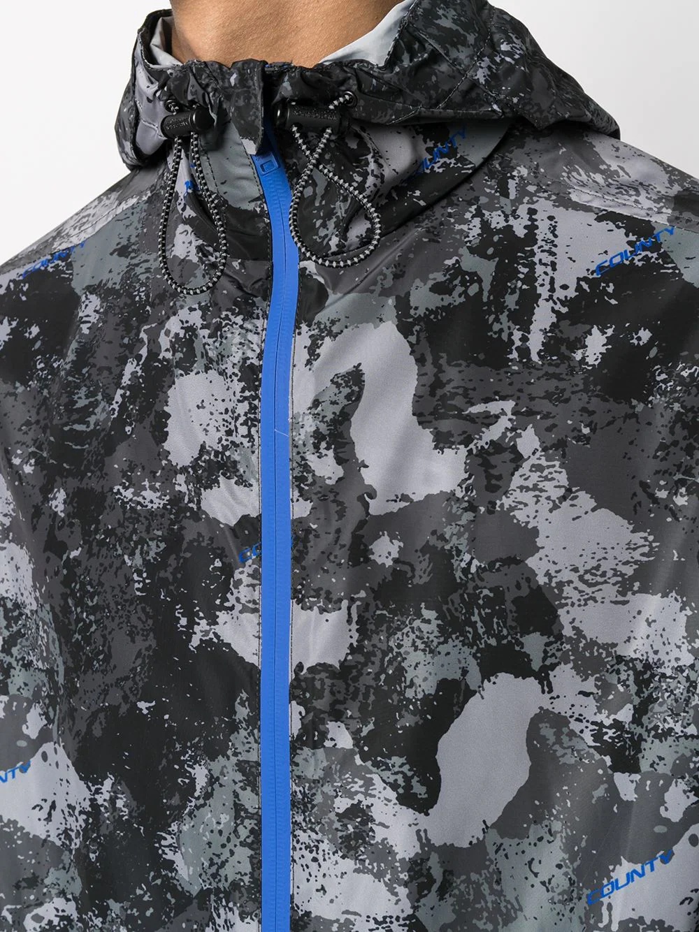 camouflage print hooded windbreaker - 5