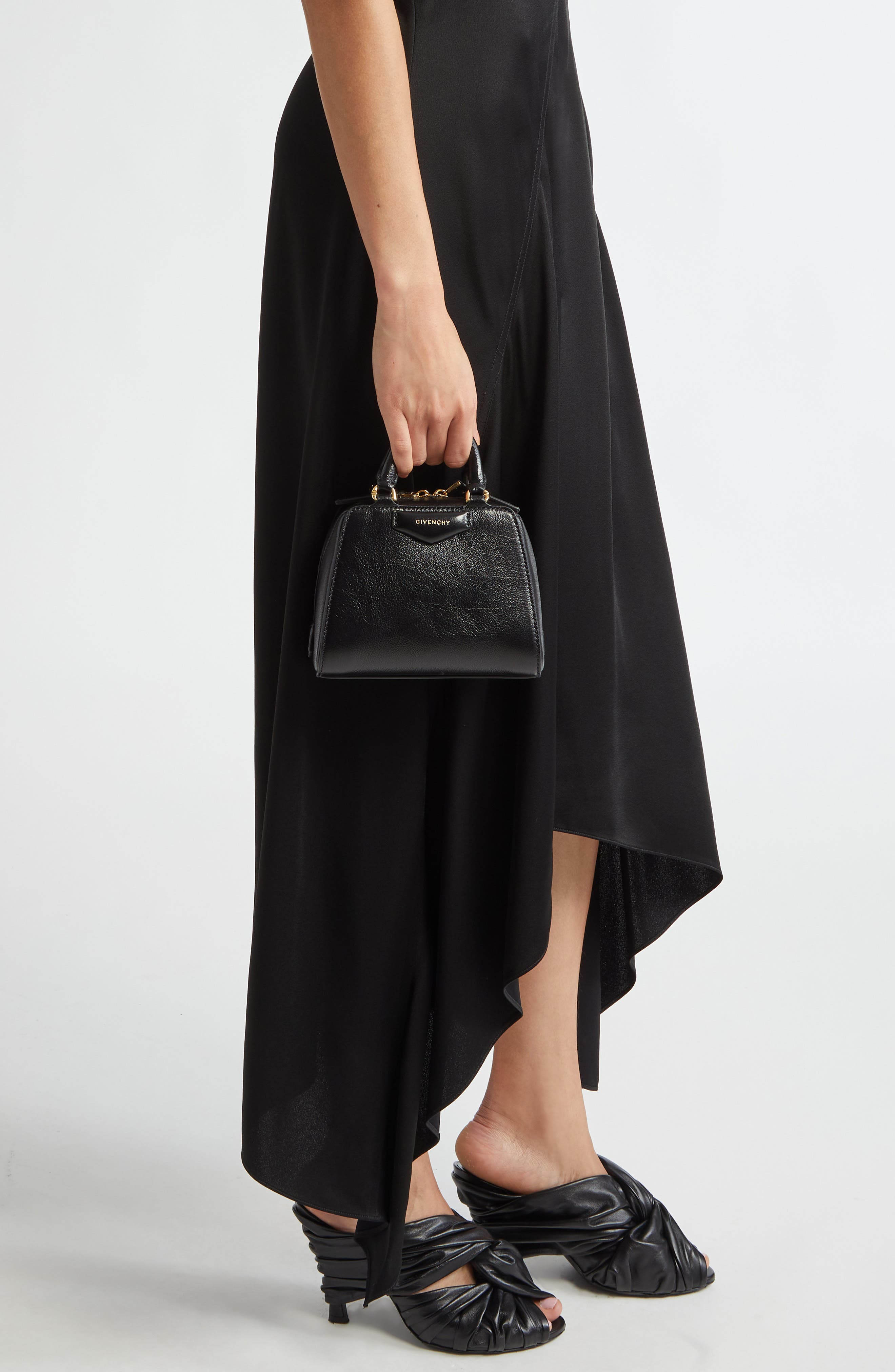 Nano Antigona Cube Leather Crossbody Bag - 3
