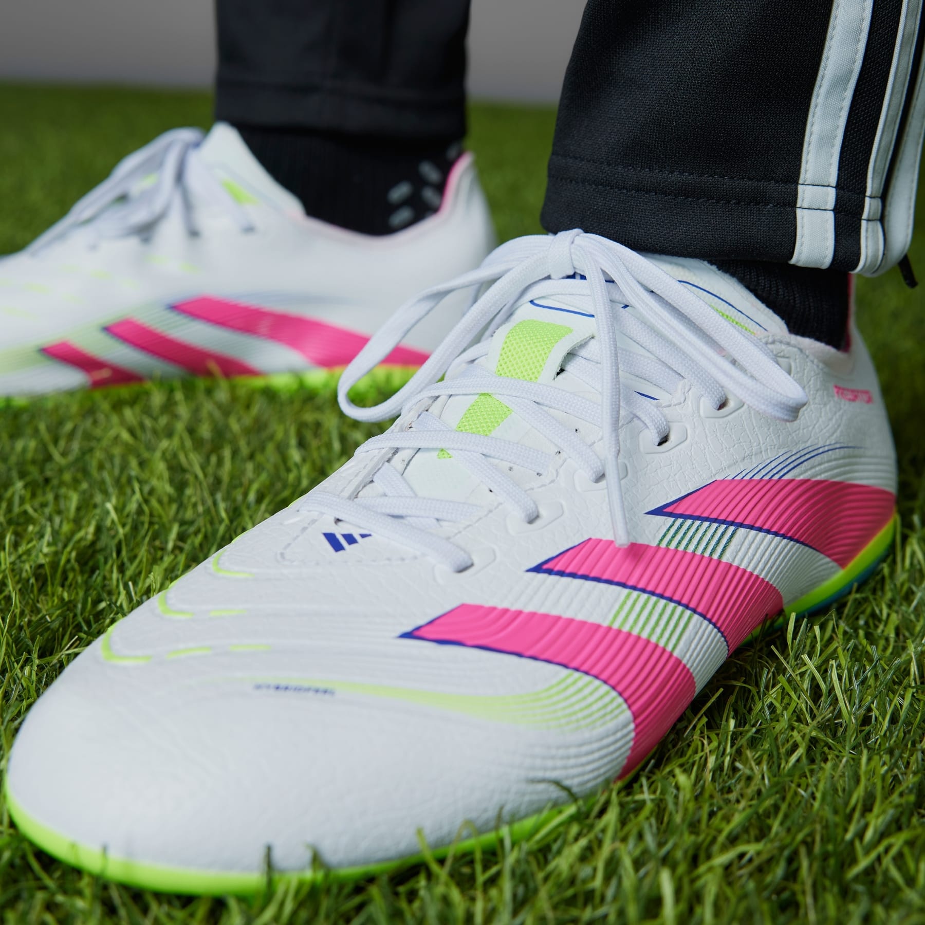Predator League Firm/Multi-Ground Cleats - 6