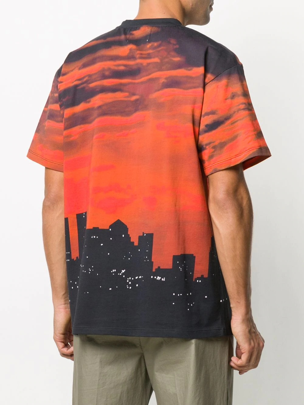 city skyline-print crew neck T-Shirt  - 4