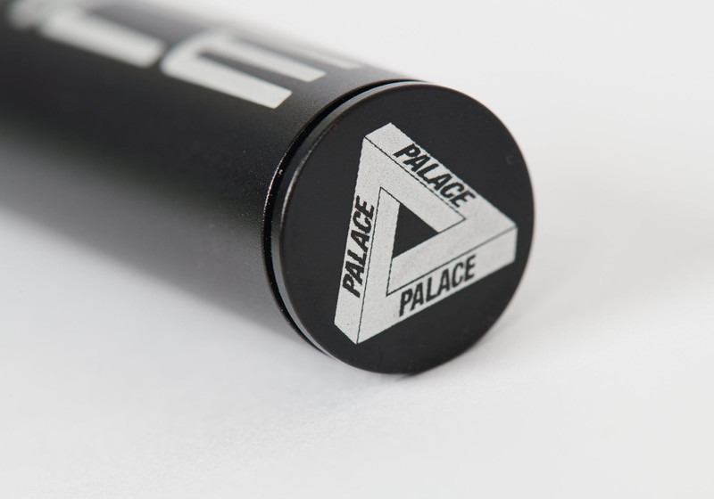 PALACE ZOOT SAVER BLACK outlook