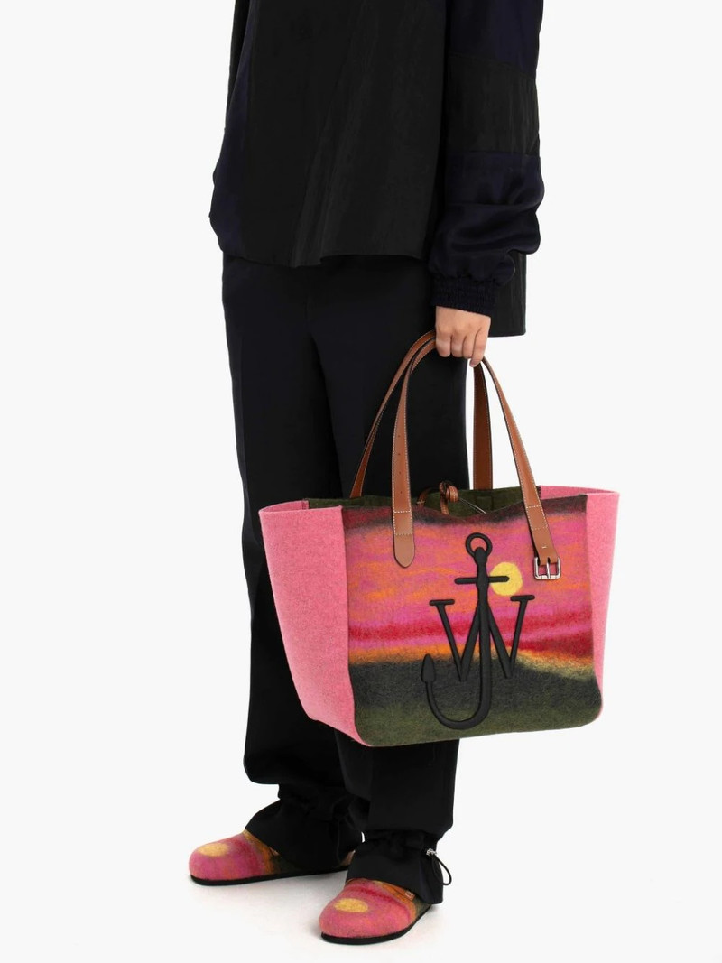 JW Anderson BELT TOTE outlook