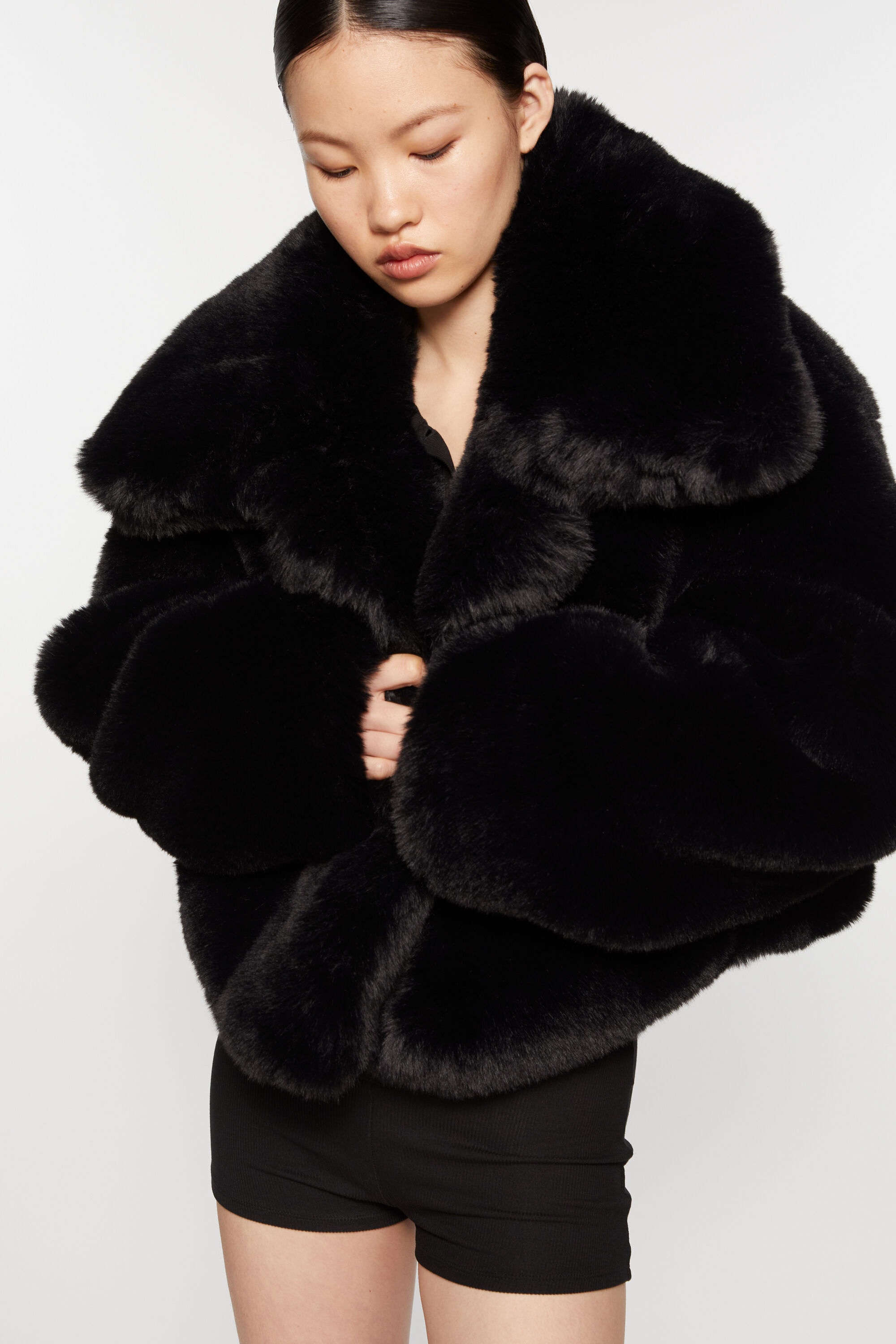 Fluffy jacket - Black - 6
