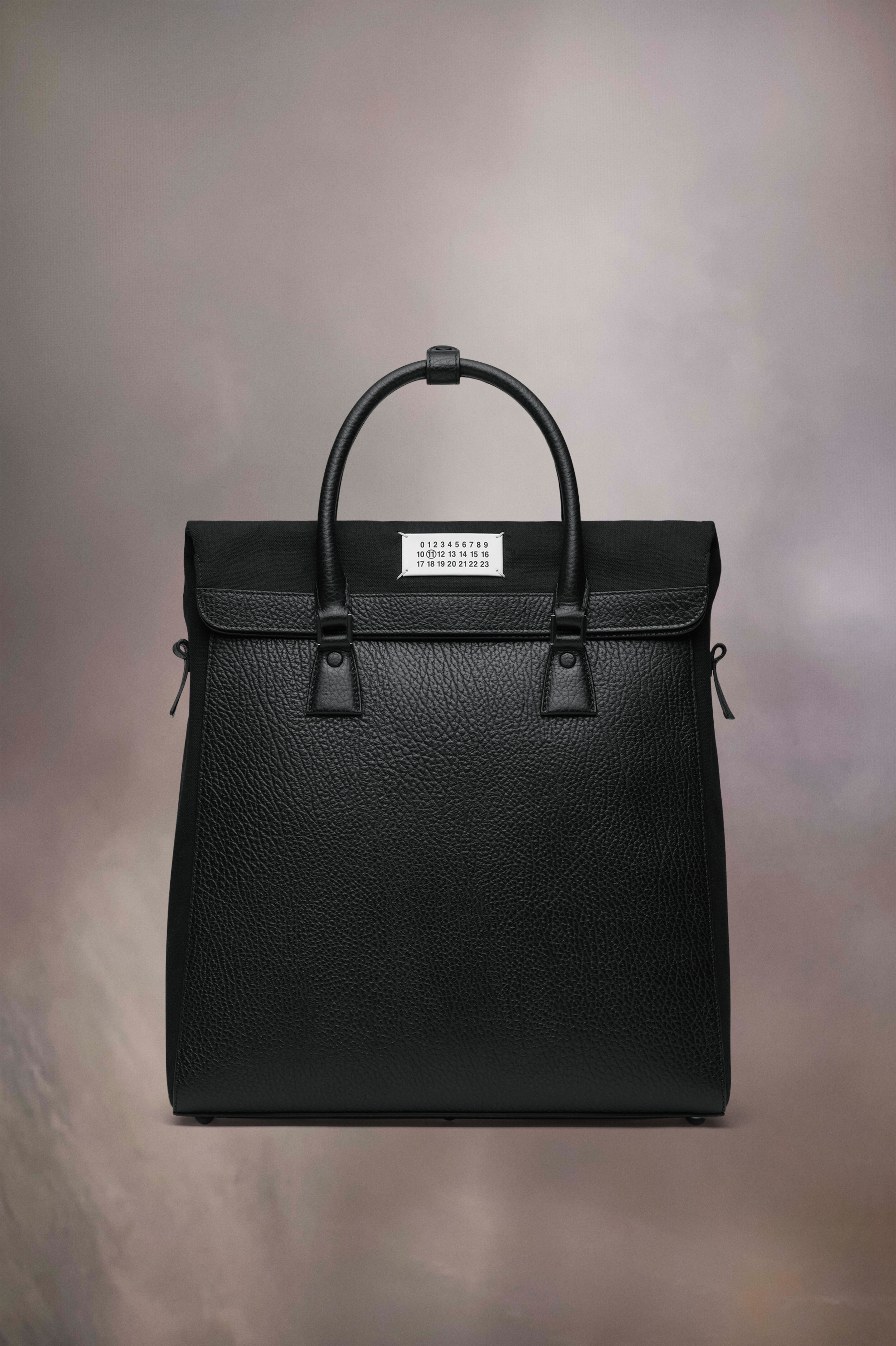 バッグ Maison Margiela 5AC Backpack Tote Maison Margiela 5AC Leather Backpack | Black | FARFETCH