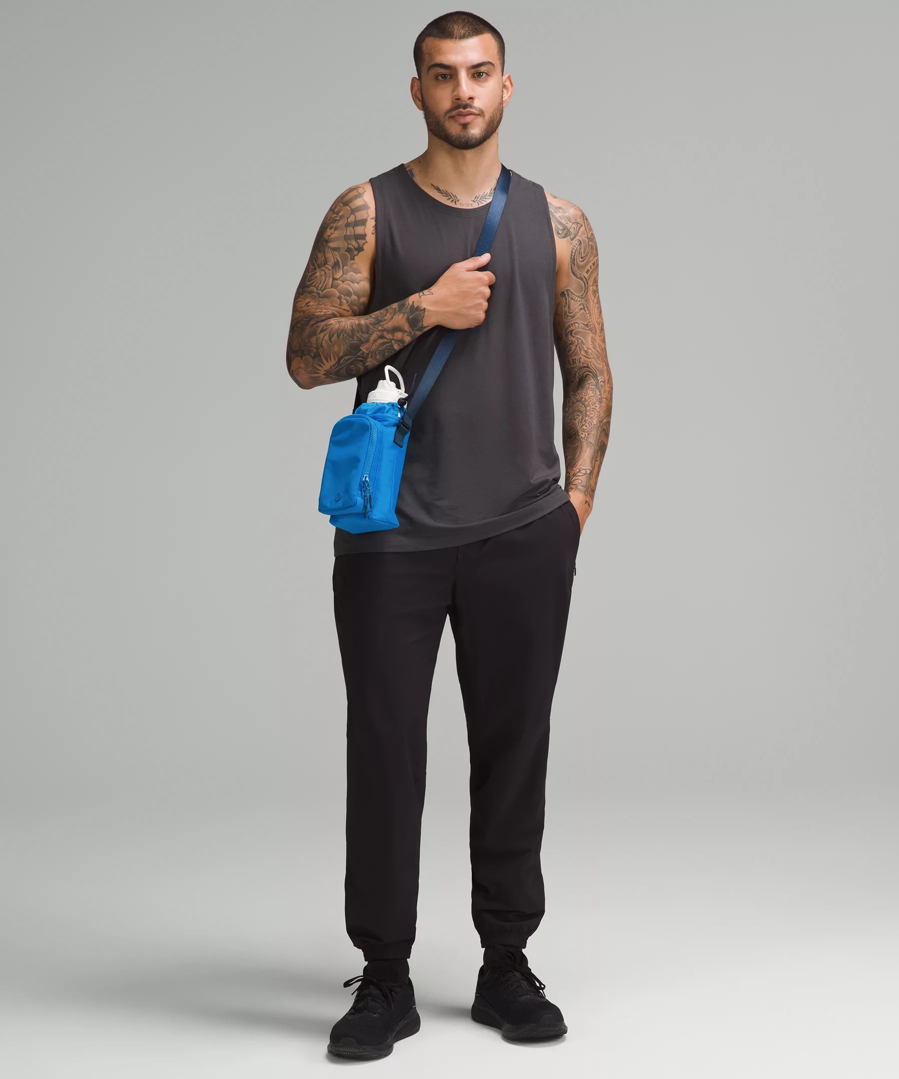 Water Bottle Crossbody with Front Pocket 2L - 4