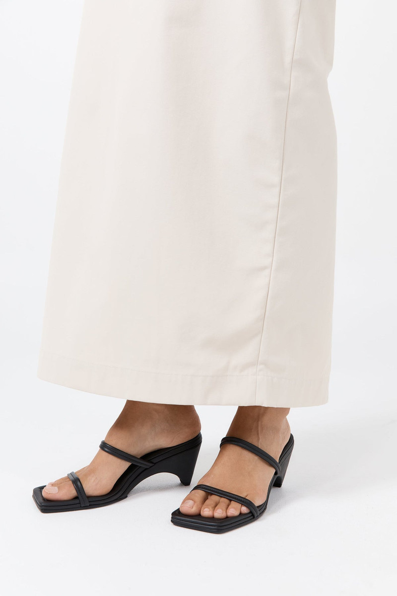 ST. AGNI Double Strap Arc Wedge - Black outlook