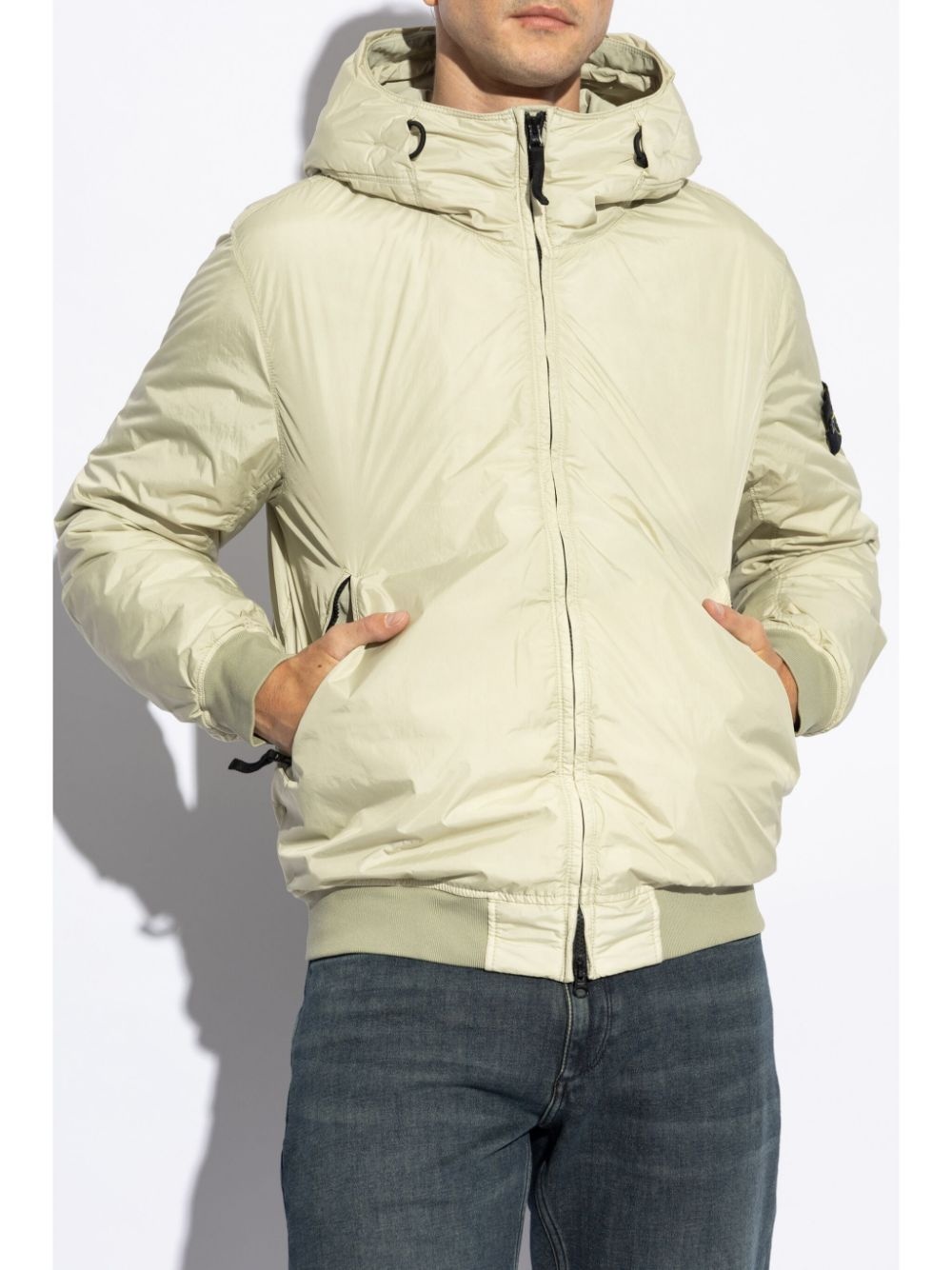 Compass-badge hooded windbreaker - 3