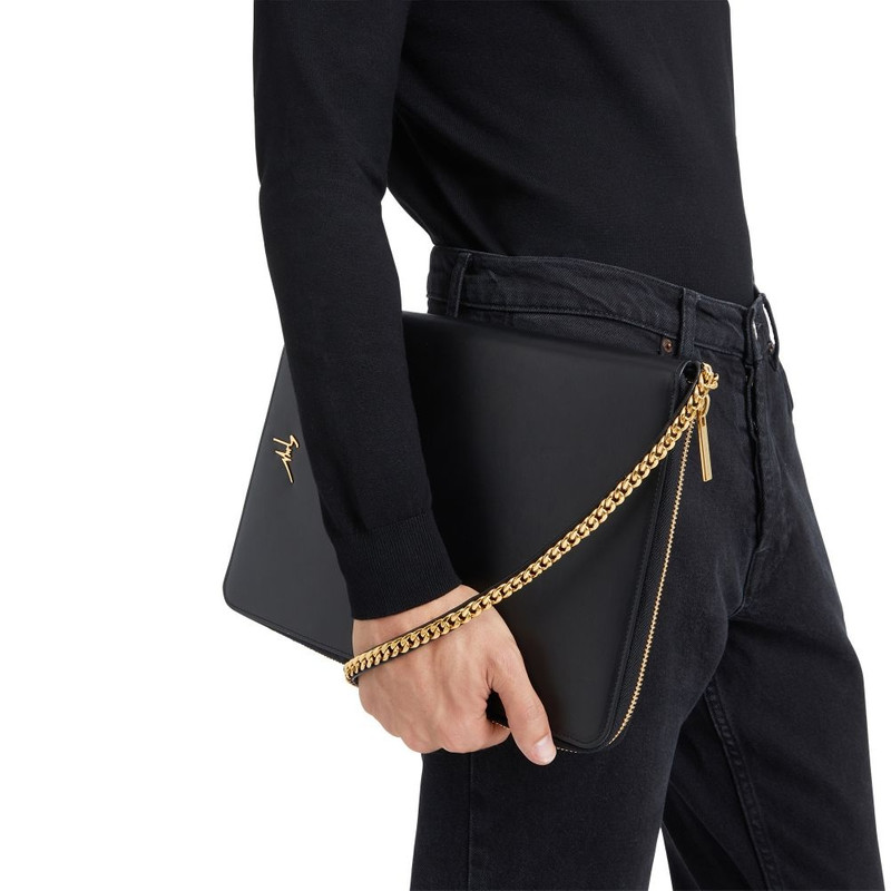 Giuseppe Zanotti Aymeric outlook