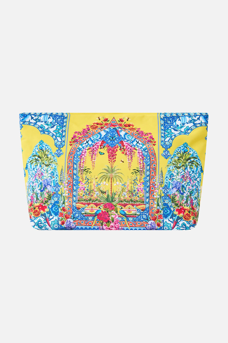 CAMILLA LARGE MAKEUP CLUTCH outlook