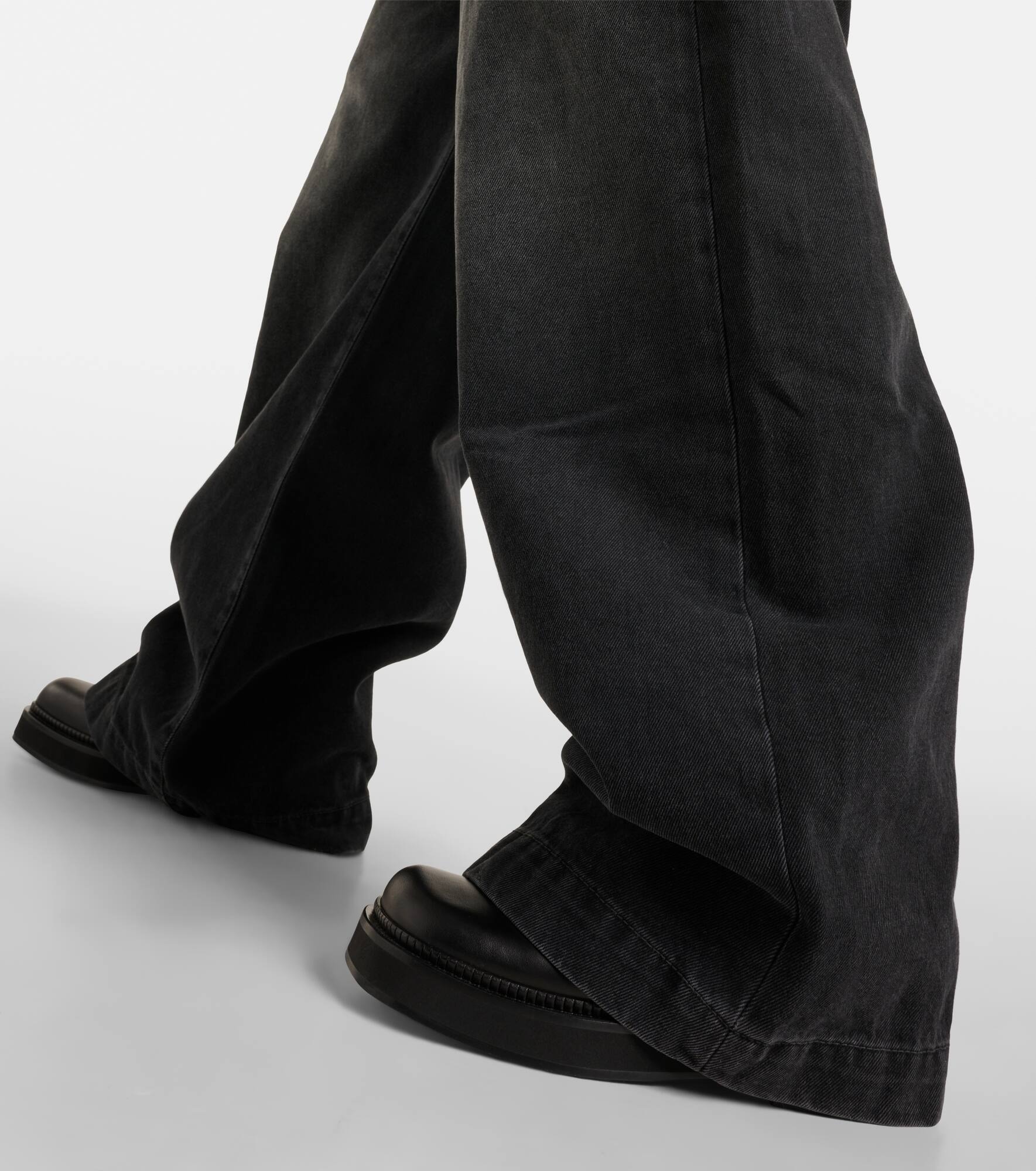 Wide-leg jeans - 5