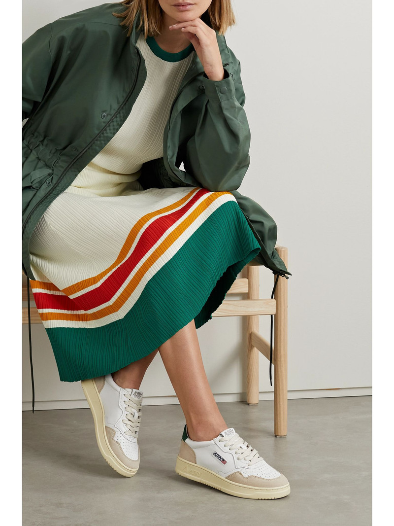 AUTRY Medalist Low suede and leather sneakers White outlook