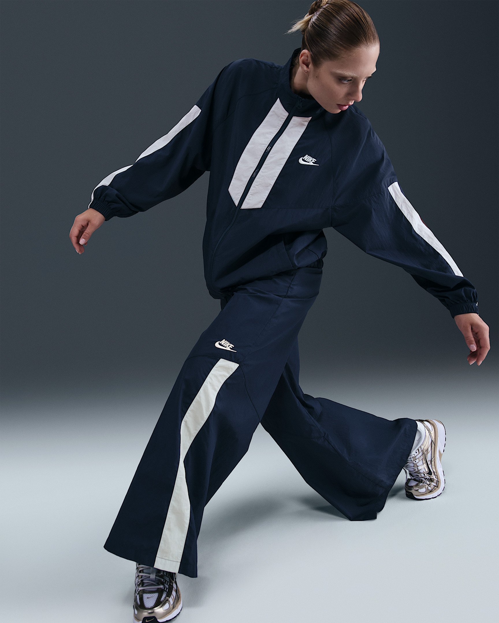 Nike Sportswear Women's Wide-Leg Woven Pants - 5