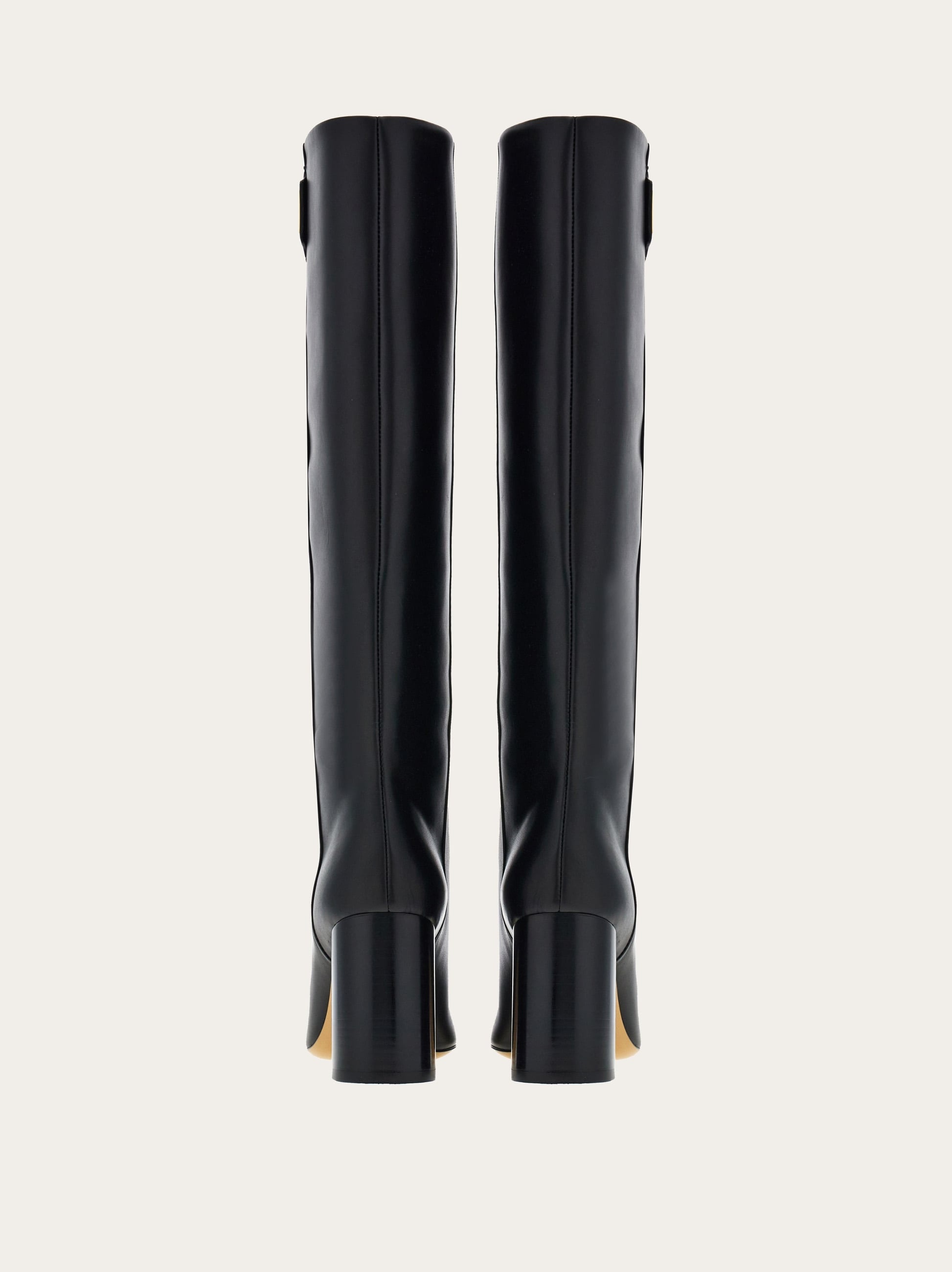 Knee high boot with golden tab - 4