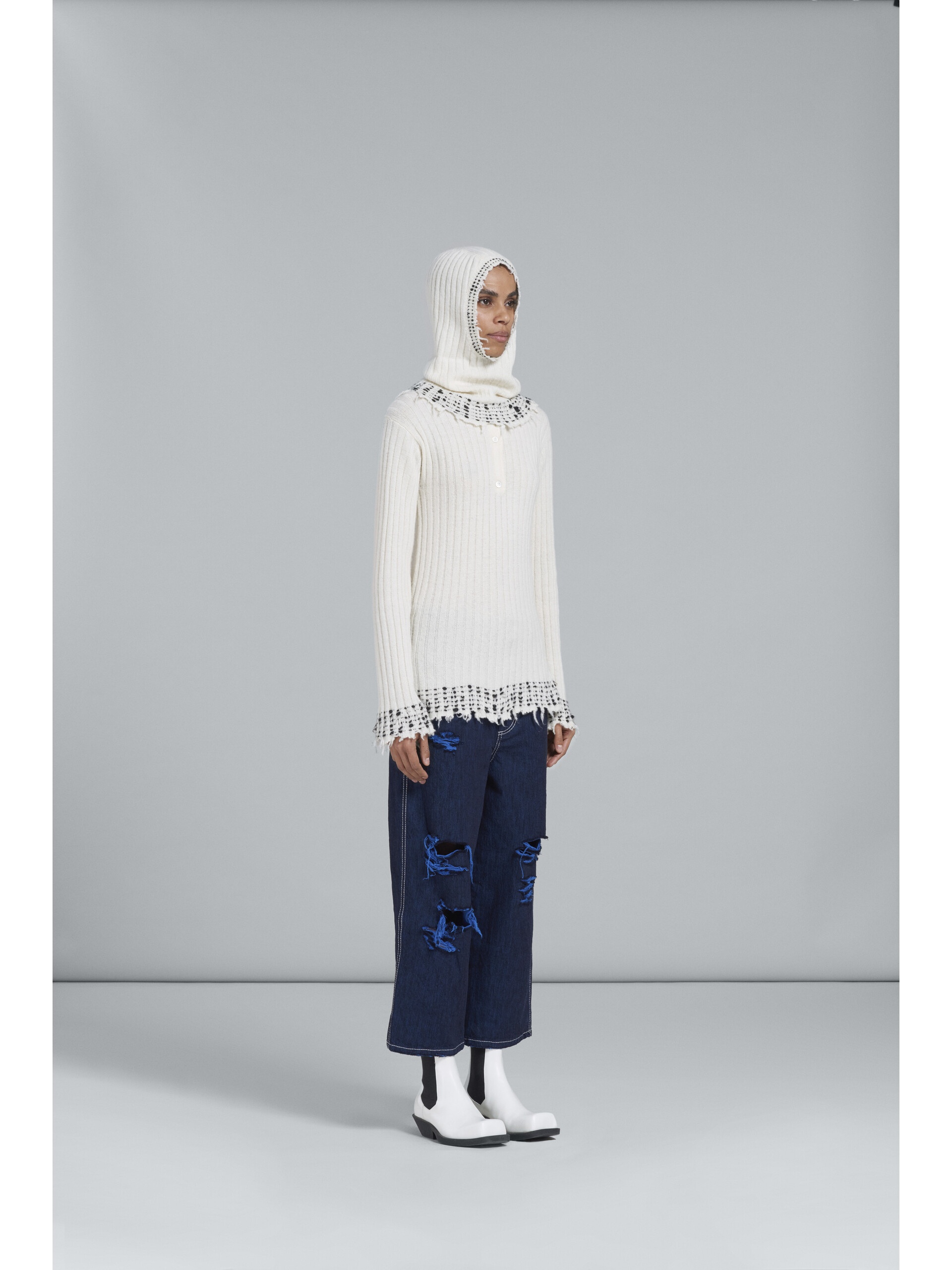 WHITE KNITTED WOOL SWEATER - 5