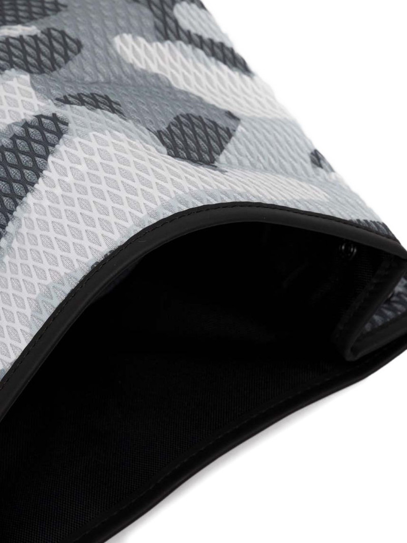 camouflage-pattern backpack 4