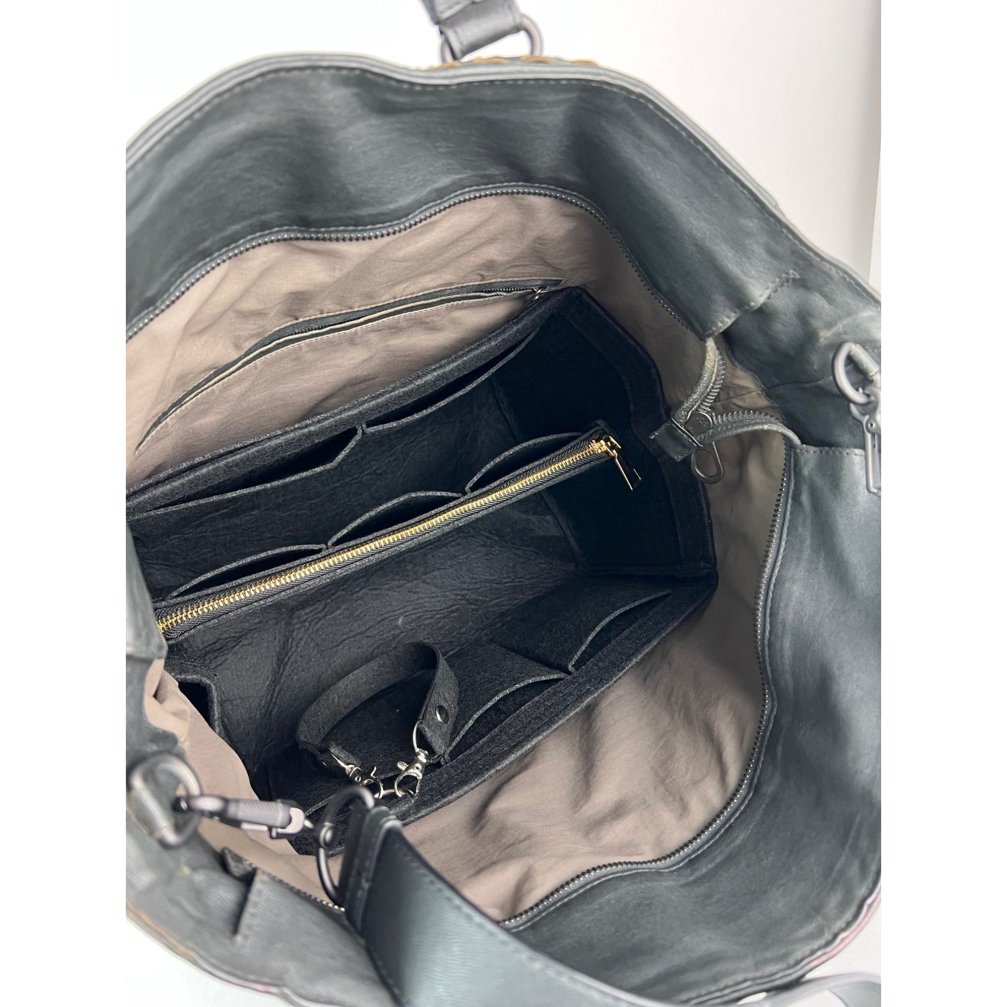 Bottega Veneta Intreciato Black leather zippered Messenger Tote Bag - 12