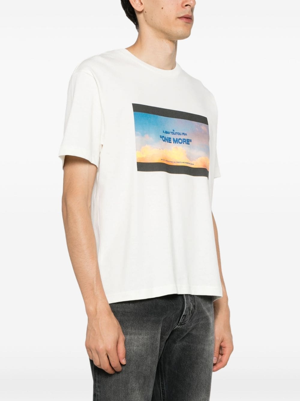 【送料&関税込】A.P.C. T Shirt Boxy Leo A.P.C. T Shirt Boxy Leo | italist