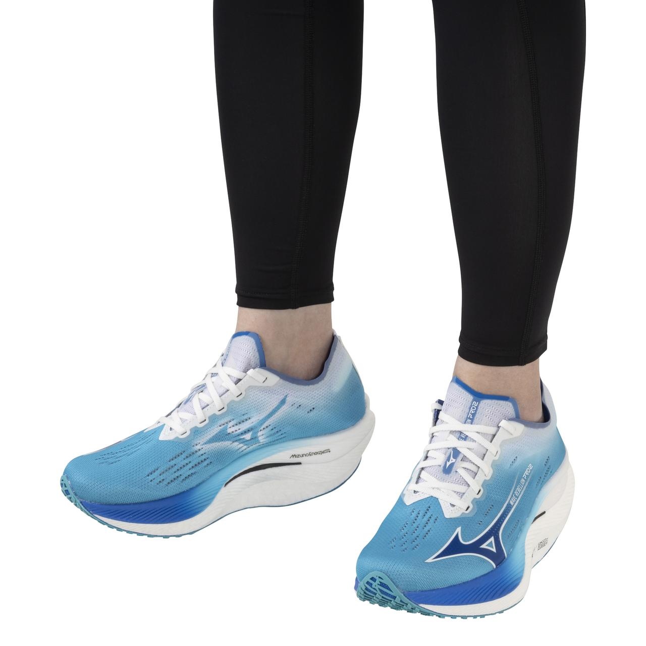 Men's Wave Rebellion Pro 2 Running Shoe - 9