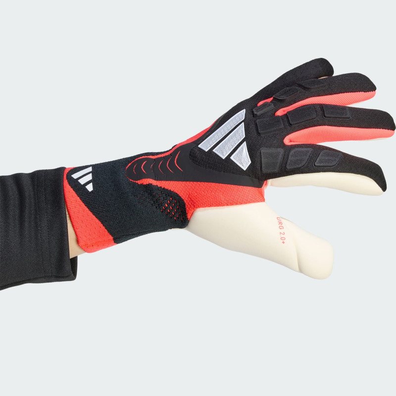 PREDATOR GOALKEEPER GLOVE PRO 4