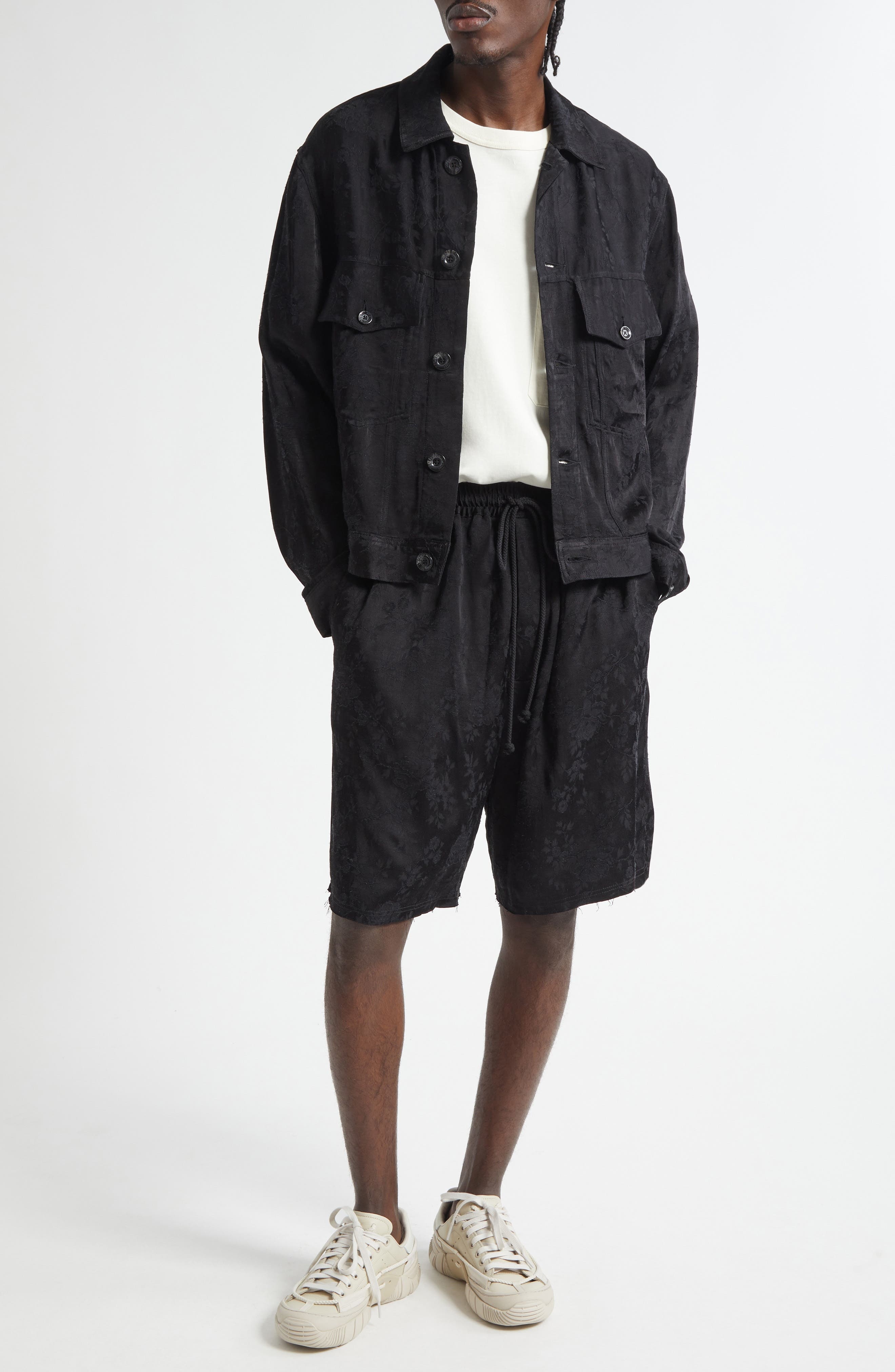 SONG FOR THE MUTE Raw Hem Elastic Waist Shorts in Black at Nordstrom - 2