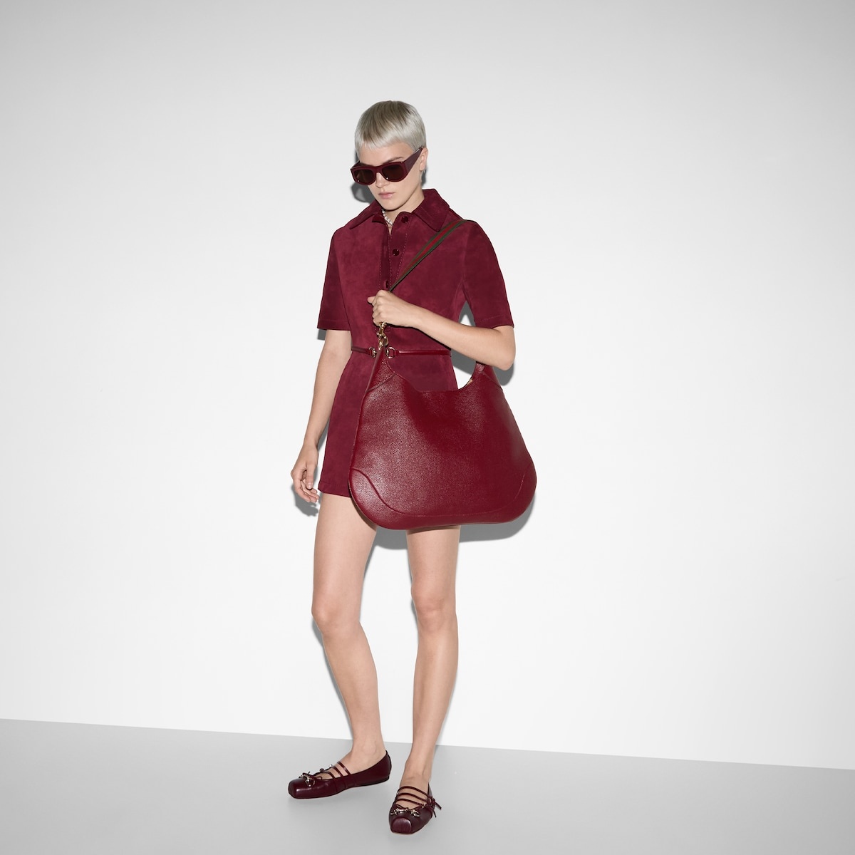 Gucci B medium shoulder bag - 4